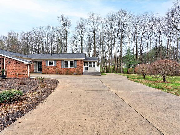 2nd image of 750 Pleasantdale Dr