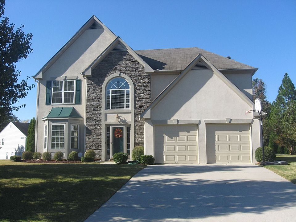 Beautiful Stone/Stucco Home