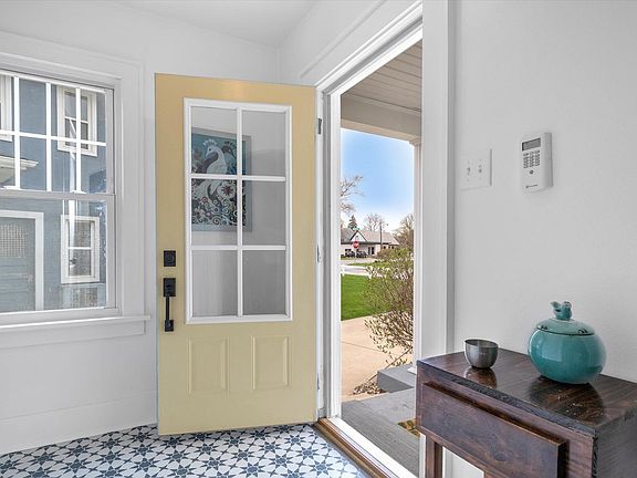 4th image of 1108 Sunnymede Ave