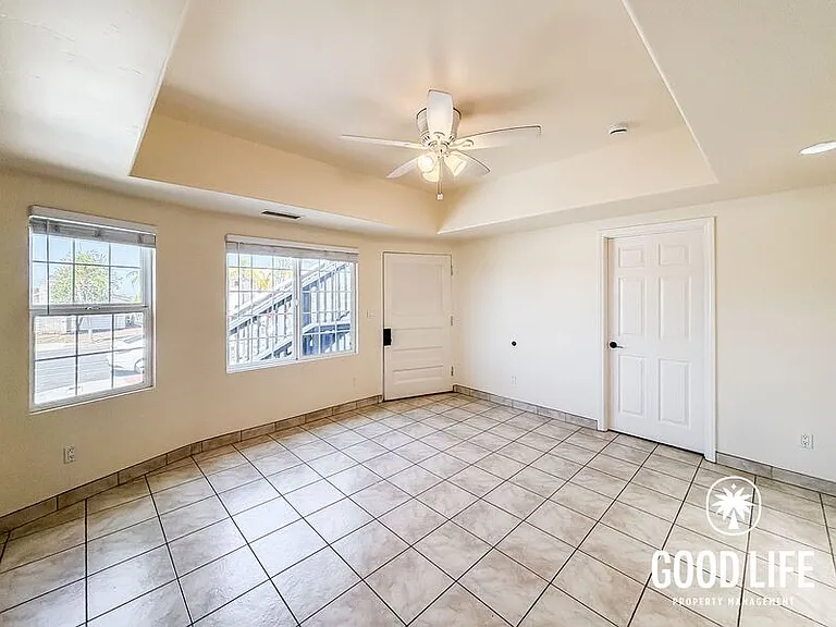 4335 1/2 Cleveland Ave — Photo 3