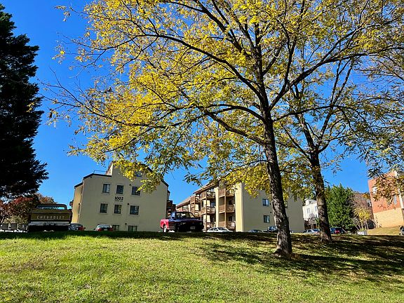2nd image of 1000 Linden Ave #1-N312