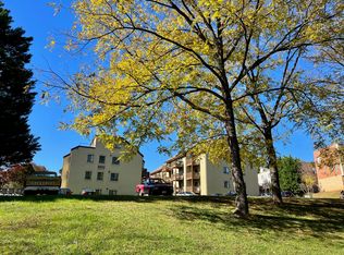 1002 Linden Ave #S104-S104-S104, Charlottesville, VA 22902