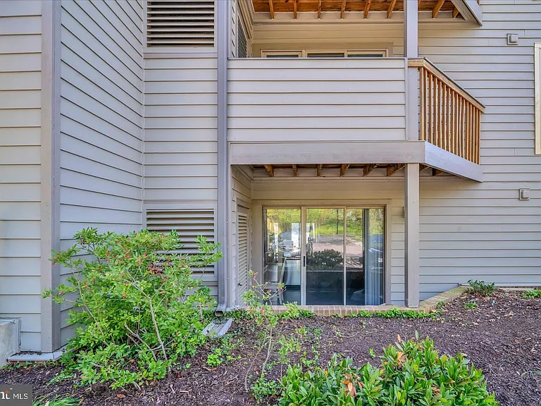 7036 Harbour Village Ct #T1 — Photo 3