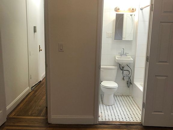 5th image of 35 E 17th St APT 317