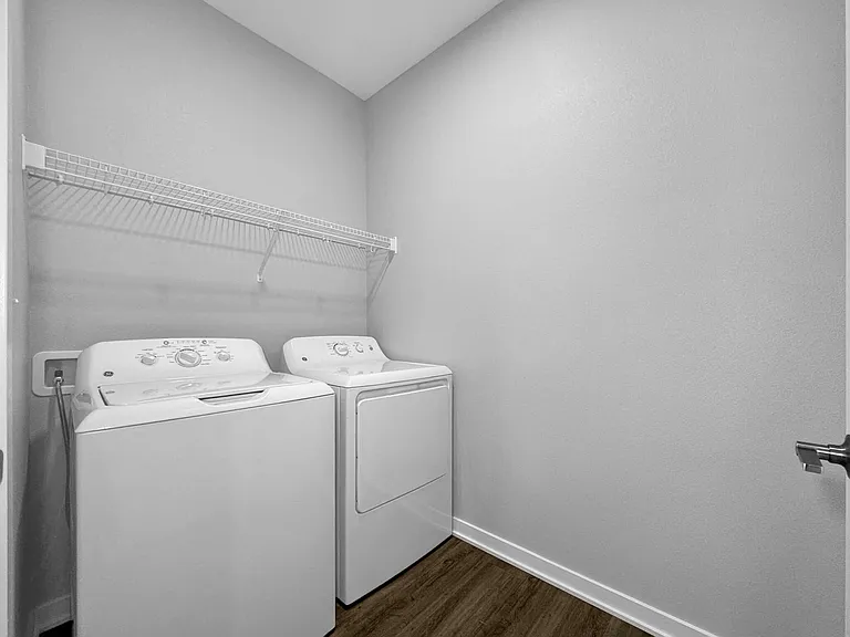 865 NW Sproul Dr — Photo 25