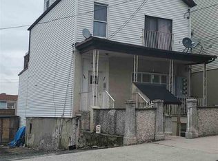 642 38th St, Union City, NJ 07087