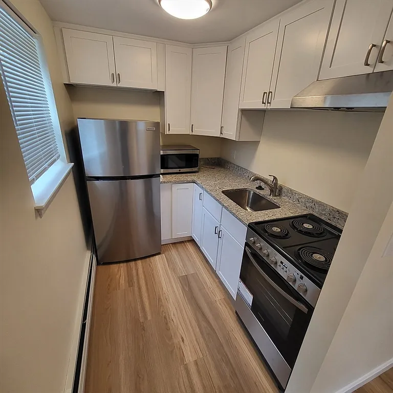Building Photo - 210 Hillside Ave #15