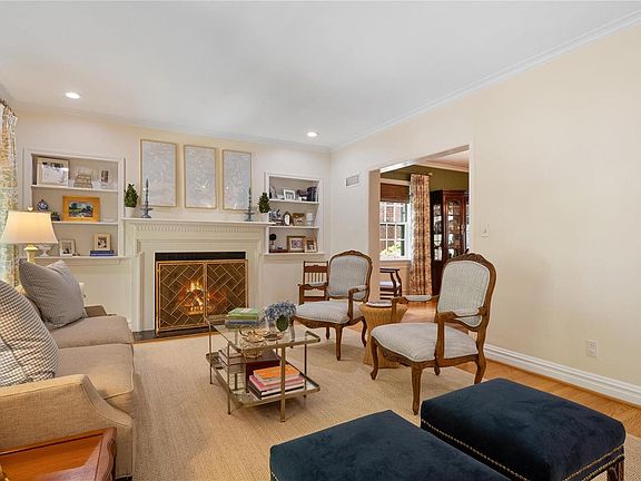 5th image of 7732 Stanford Ave
