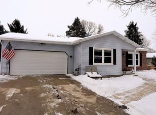 308 Oak Tree Dr, Clinton, MI 49236