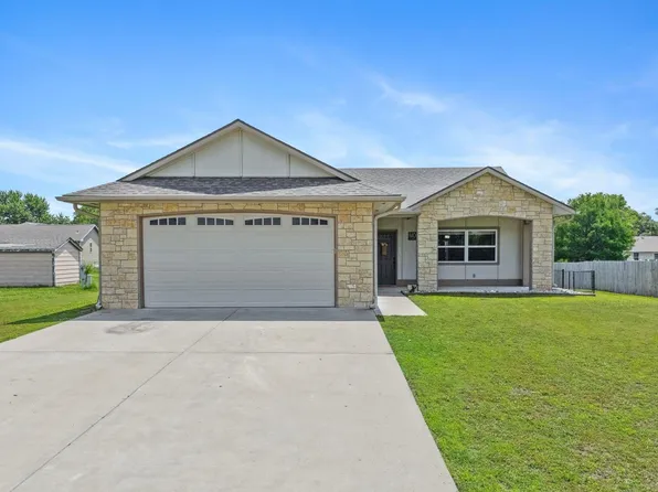 1 Oak Ct, Oxford, KS 67119