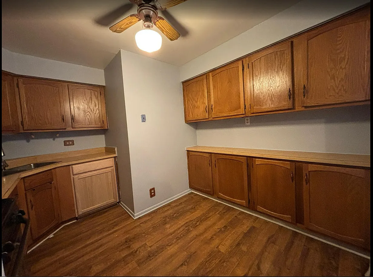 2 bed, 1.5 bath, 900 sqft, $2,400 — Photo 4