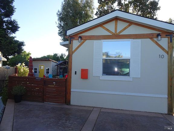 4th image of 10 Balboa Court