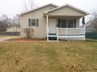 2020 Kenwood Ave, South Bend, IN 46628