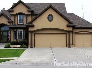 1425 SW Merryman Dr, Lees Summit, MO 64082