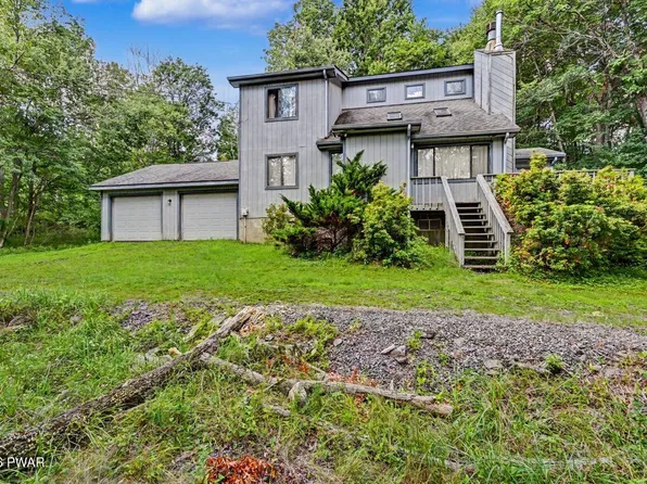 10 Tanglewood Ln, Lake Ariel, PA 18436