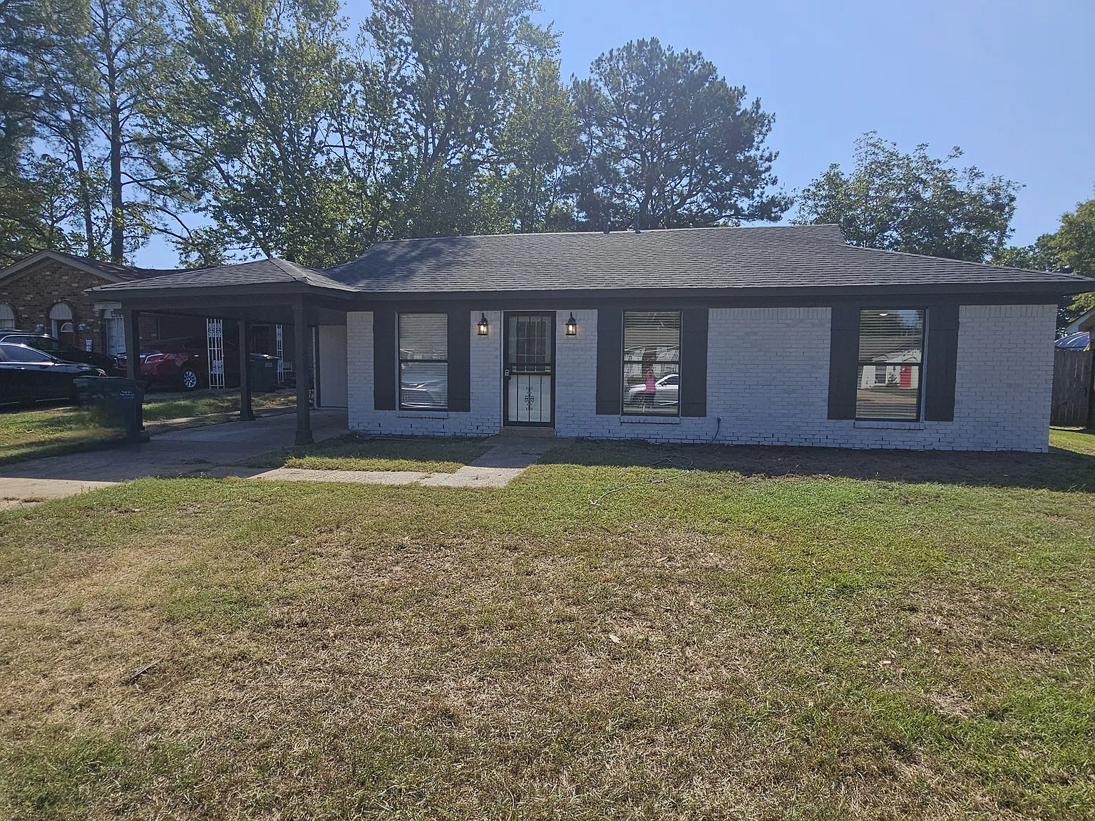 3 bed, 1.5 bath, 1201 sqft, $1,700 — Photo 1