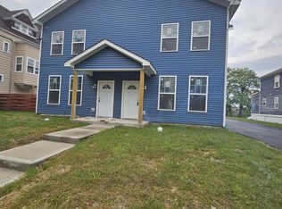 76 N 4th St, Aurora, IL 60505