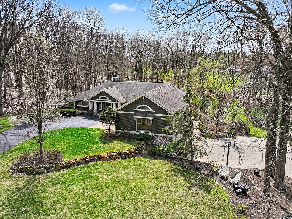 1st image of 3950 Canyon Creek Dr SW