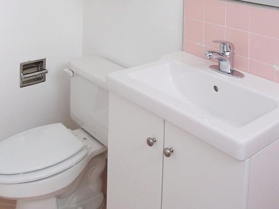 3rd image of 1037 Euclid St #B