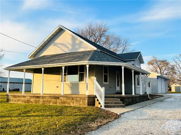283 W Main St, Wellington, IL 60973