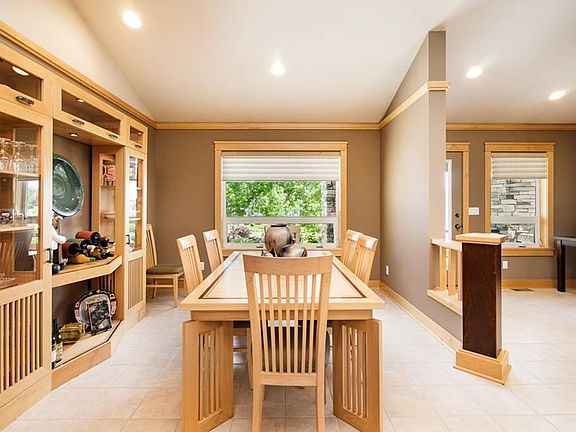 4th image of 3422 Pebble Brook Dr