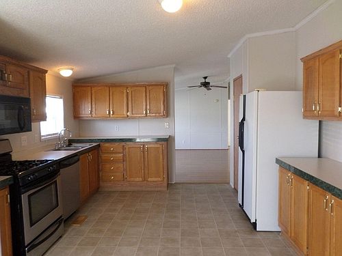 4th image of 8161 Bloomsbury Cir