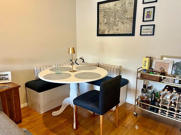 4th image of 210 Jefferson St APT 3A