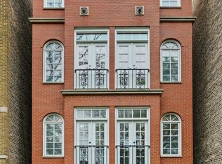 829 W Wolfram St APT 1, Chicago, IL 60657