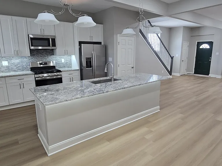 2513 Reisterstown Rd — Photo 9