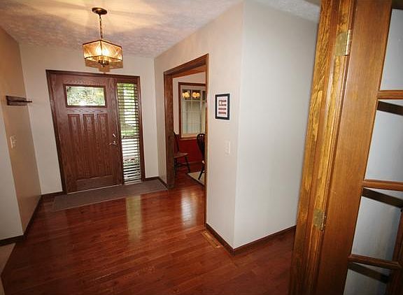 3rd image of 8745 Ramblewood Ct