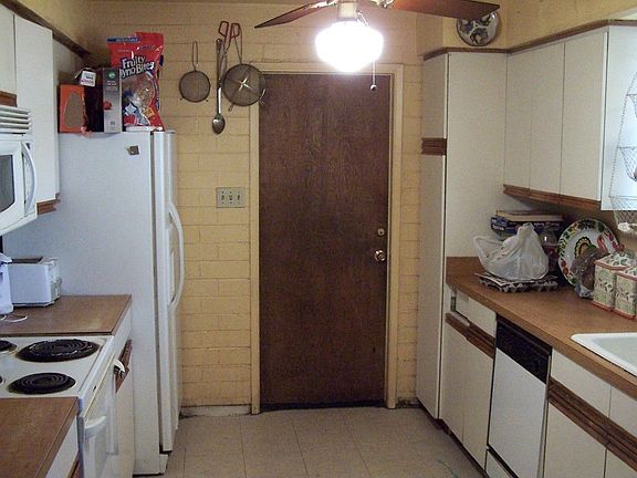 3rd image of 2901 W Mariposa St