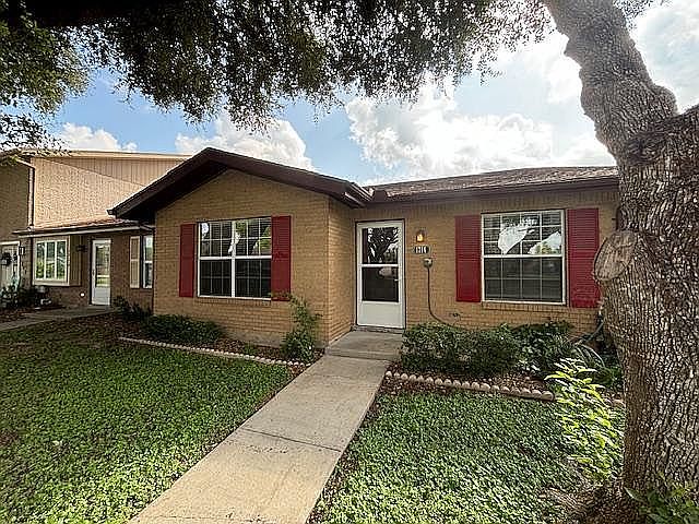1st image of 1714 Palm Valley Dr W