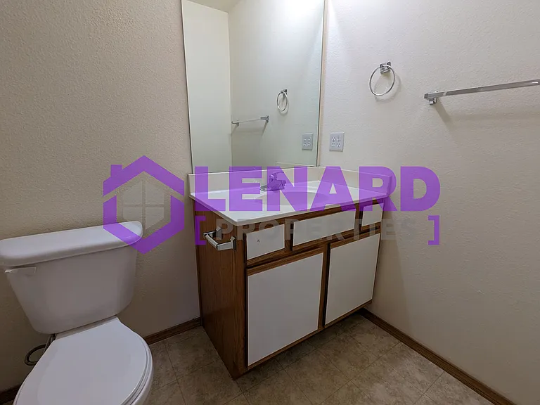 1418 W Frosty Dr — Photo 9