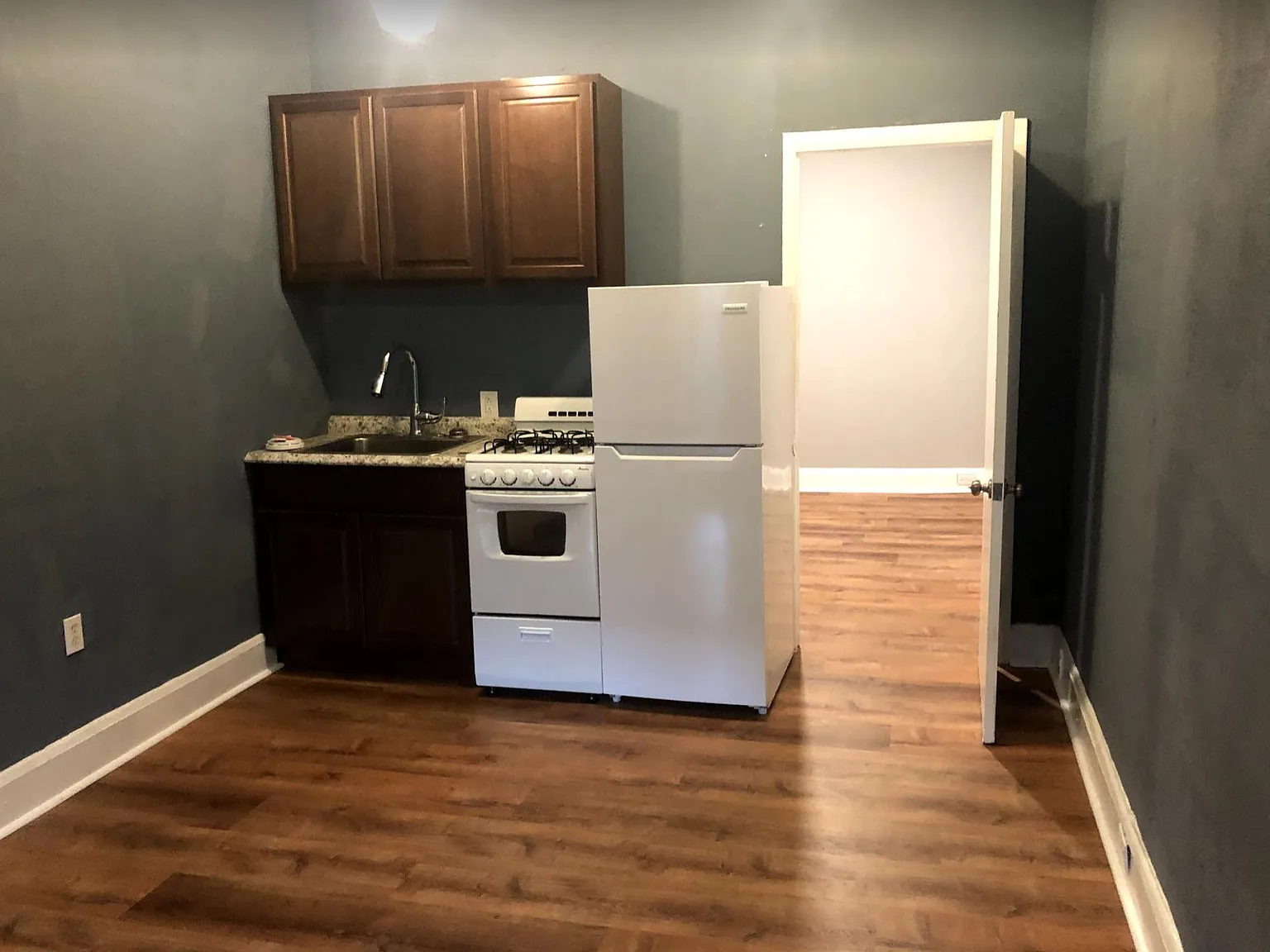 2916 N Calvert St — Photo 2