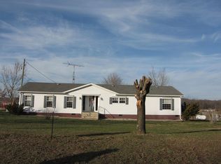 2010 East Nobob Road, Summer Shade, KY 42166