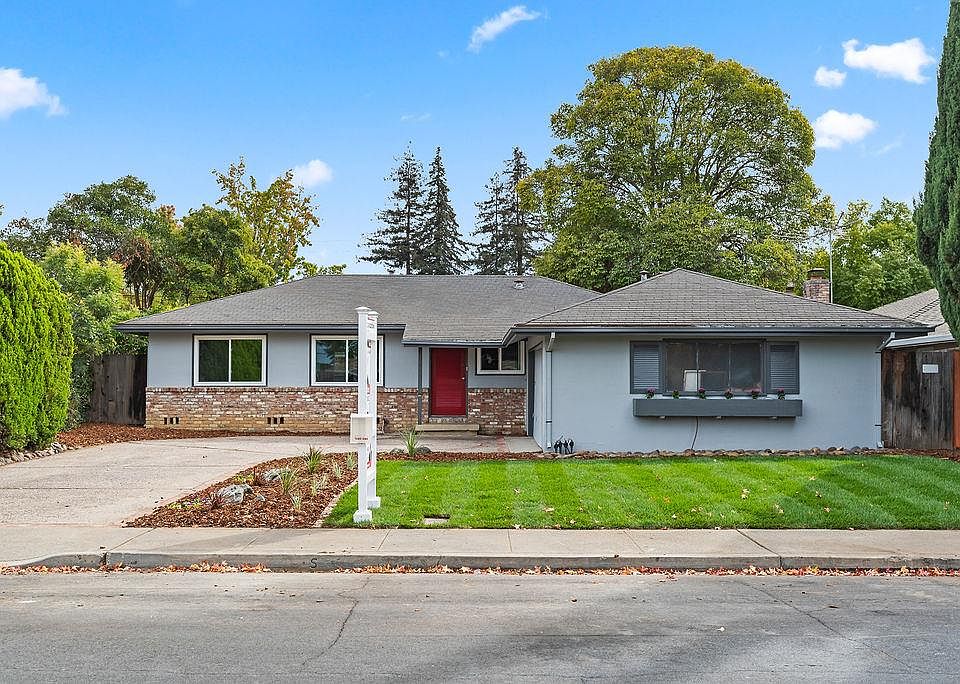 1st image of 3666 De Soto Ave