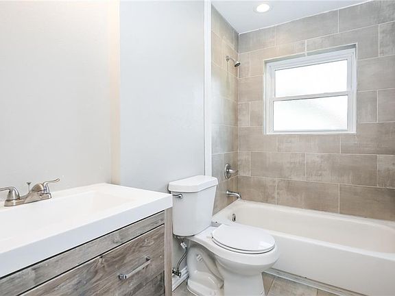 4th image of 14819 Marsha Dr