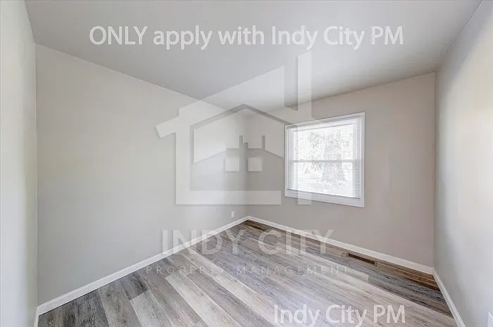 3118 N Richardt Ave — Photo 14