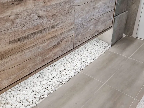 90 Bay Street Landing image 24 of 39