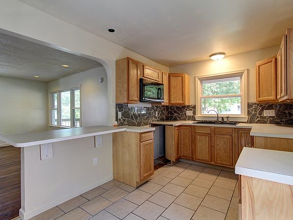 5th image of 866 Reed Ave