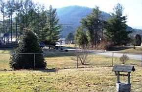 2nd image of 290 Crestwood Dr