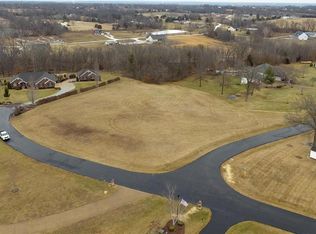 220 Tompkins Ct, Troy, MO