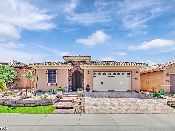 2nd image of 1031 Via Nandina Pl