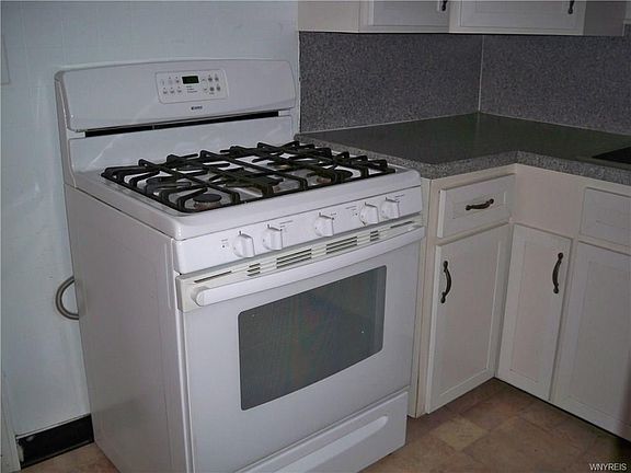 4th image of 3524 Niagara Falls Blvd
