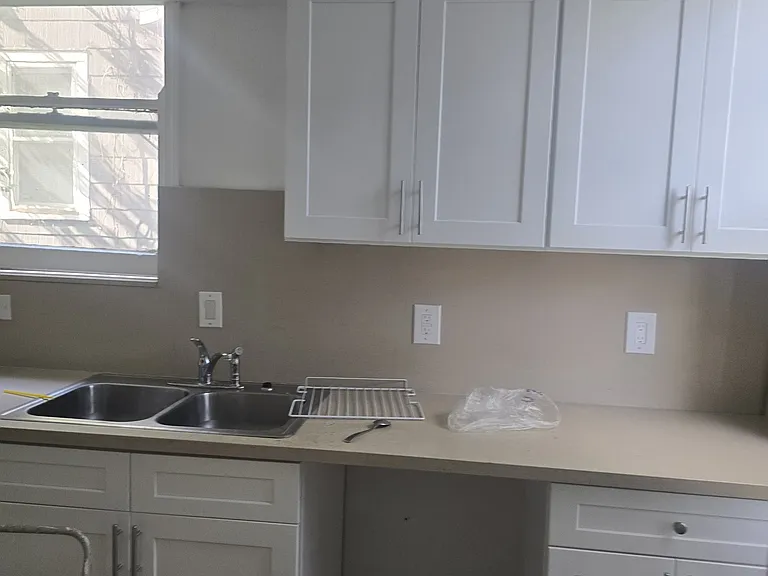 2516 Cleinview Ave — Photo 3
