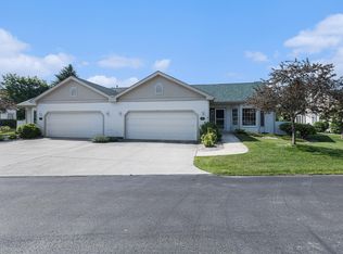 301 Golfview Ln, Elk Rapids, MI 49629