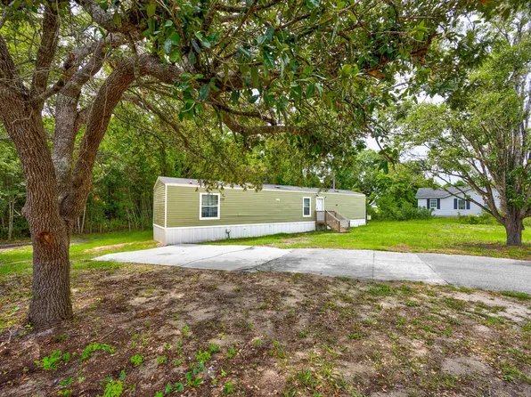 178 C Versie Rd., Little River, SC 29566
