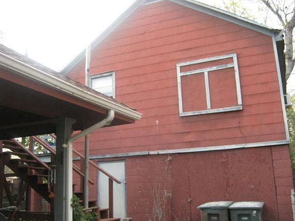 4th image of 1021 W Confederate Ave