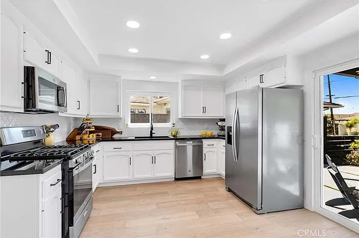 802 Avenida Presidio — Photo 5