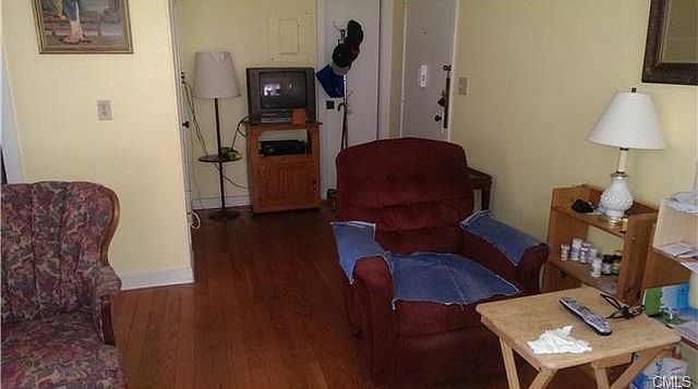 2nd image of 744 Canaan Rd APT 21